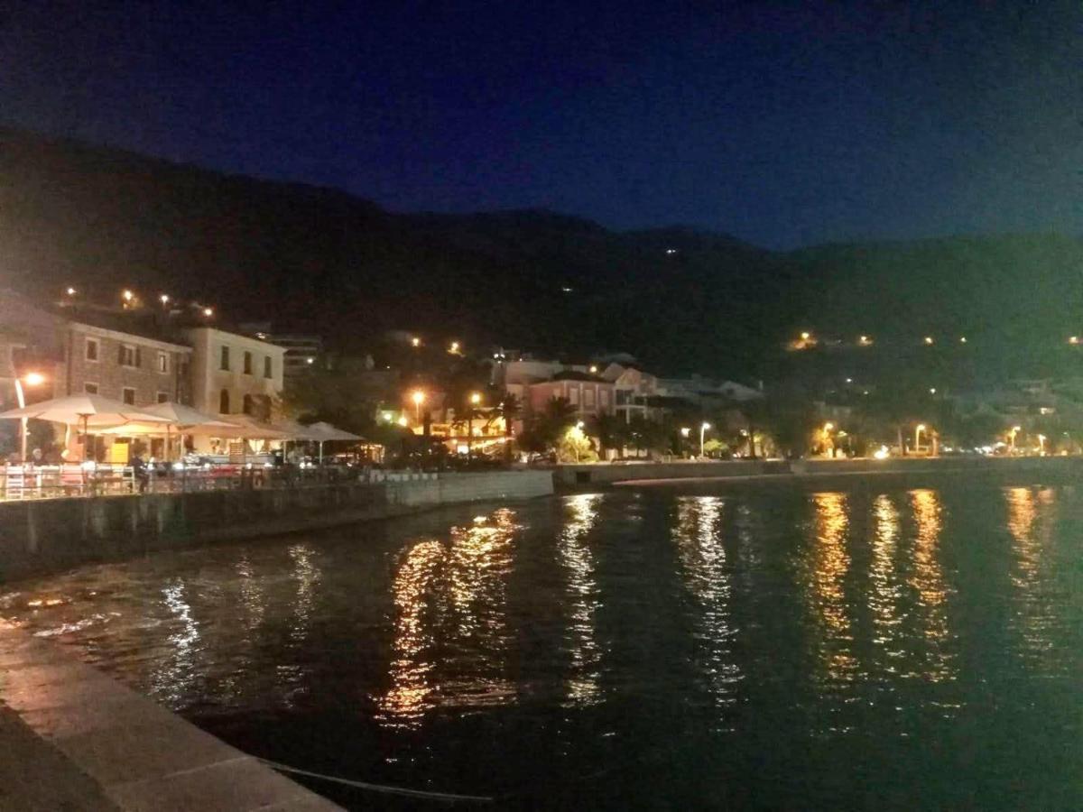 Guest House Djonovic Petrovac Екстериор снимка