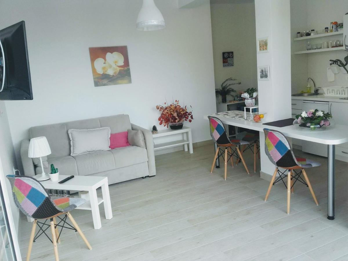 Guest House Djonovic Petrovac Екстериор снимка